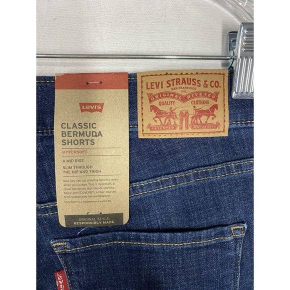 Levi’s Womens Classic Bermuda Short Mid Rise Stretch Fabric Size 10/30 Dark Blue - Picture 8 of 11